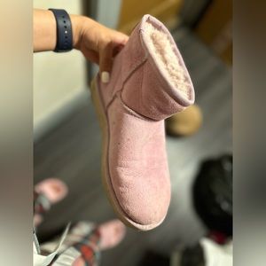 Pink Uggs